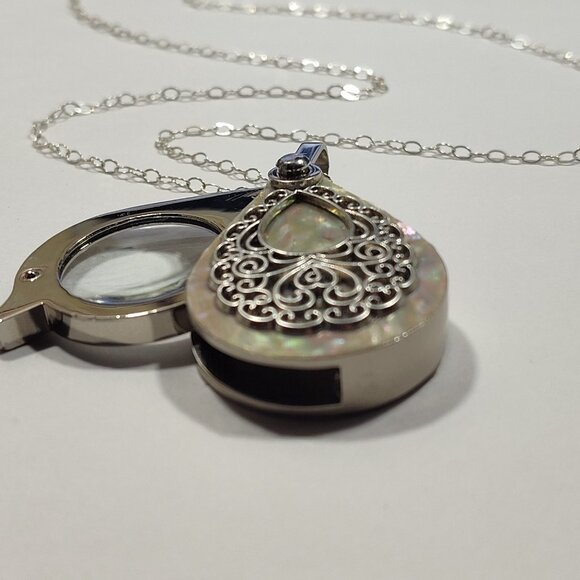 Magnifying Glass Mother of Pearl Ornate Style Embellishment Pendant Loupe Neckla - Picture 4 of 11